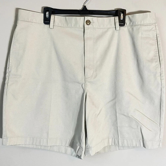 L.L. Bean Mens Size 40 8" Natural Fit Wrinkle-Free Flat Front Ivory Chino Shorts - Picture 4 of 16